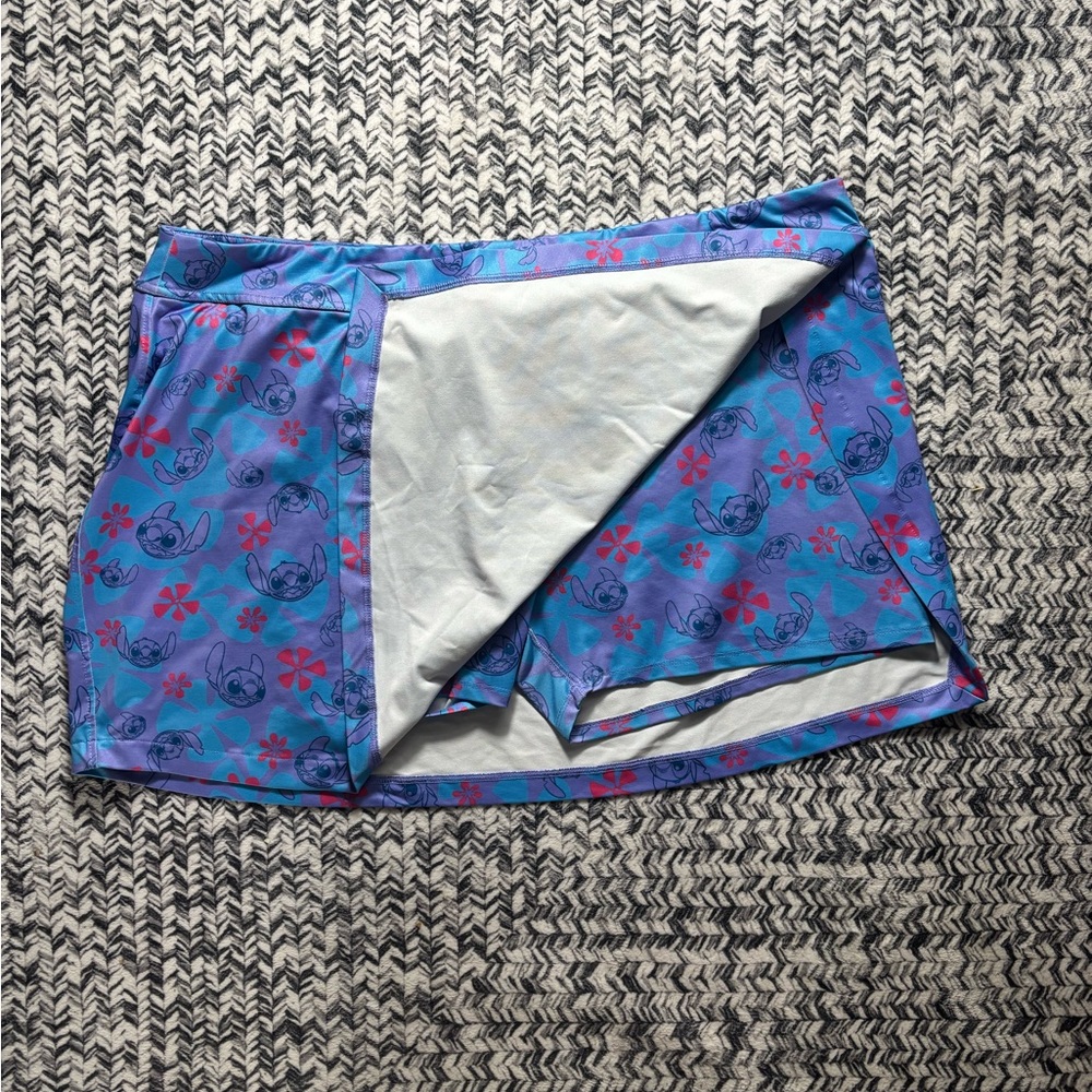 Like New Official Disney Lilo and Stitch Floral Plus Sized Swim Skort Size 2X - Picture 2 of 9